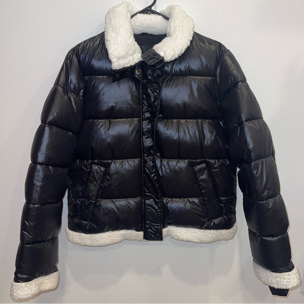 Black Puffer🖤